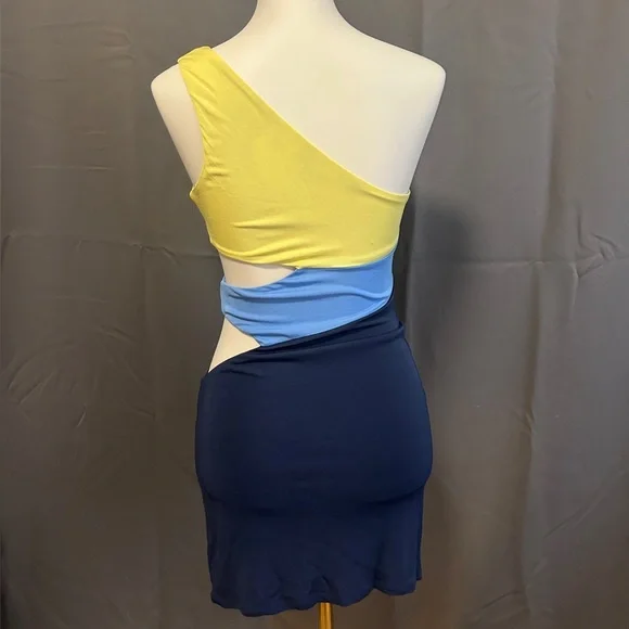 ✨ Colorblock One-Shoulder Bodycon Mini Dress ✨ - Picture 5 of 10